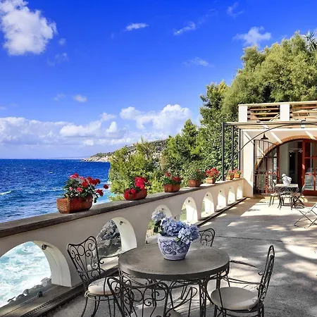 Gocce Villas - Vera Ed Il Vervece On The Sea